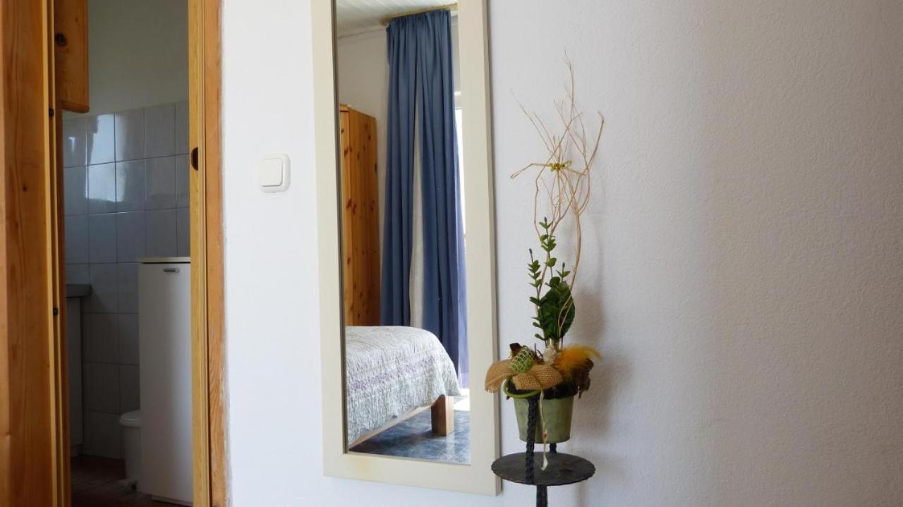 Beach Apartments Nemira Omis Luaran gambar
